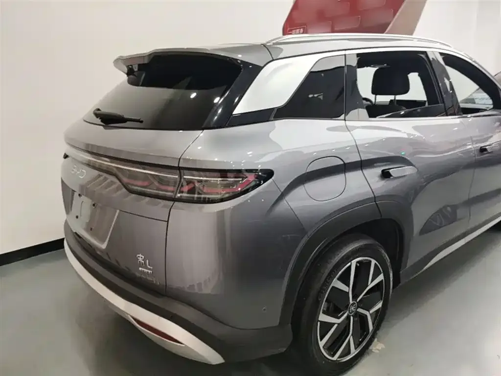 BYD L DM-i — фото 3
