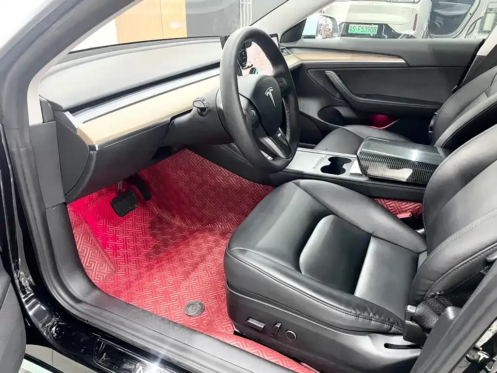 Tesla Model 3 — фото 6