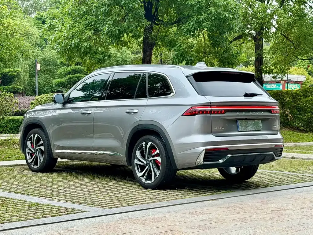 Geely Xingyue L — фото 9