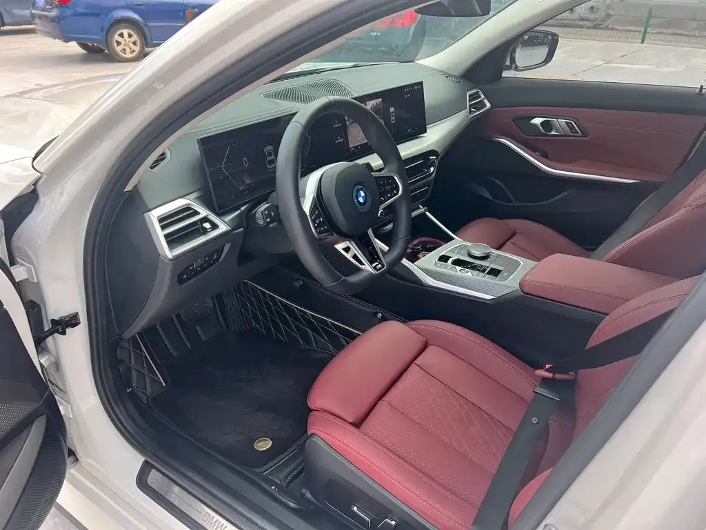 BMW i3 — фото 8