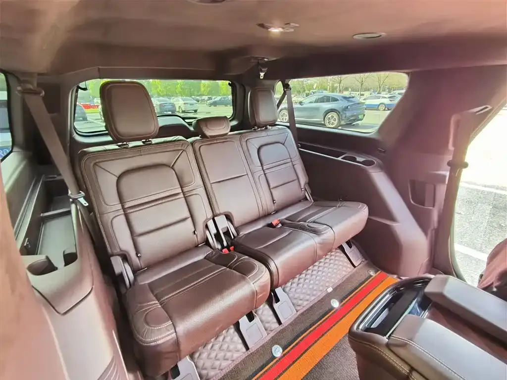 Lincoln Navigator — фото 9