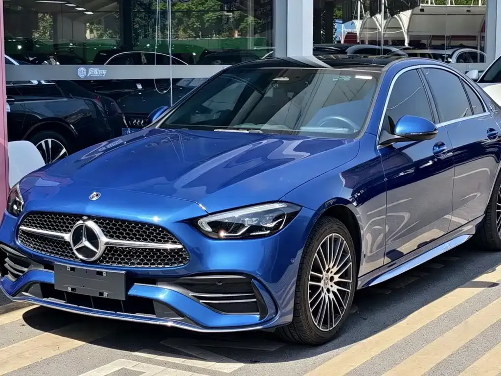 Mercedes-Benz C-Class — фото 1