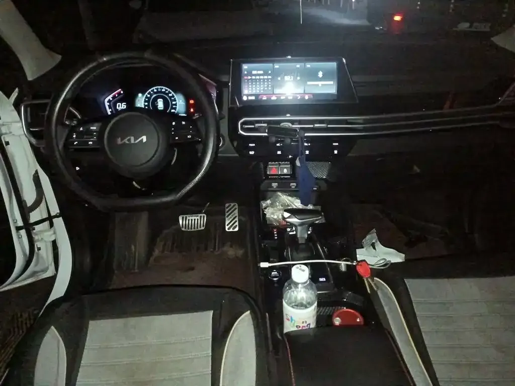 Kia Sportage — фото 8