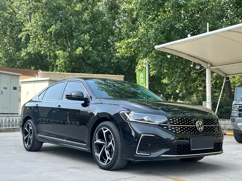 Volkswagen Passat — фото 9