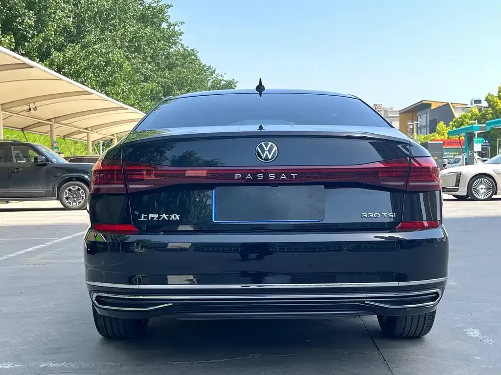 Volkswagen Passat — фото 4