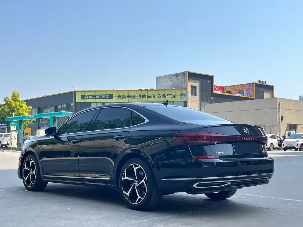 Volkswagen Passat — фото 2