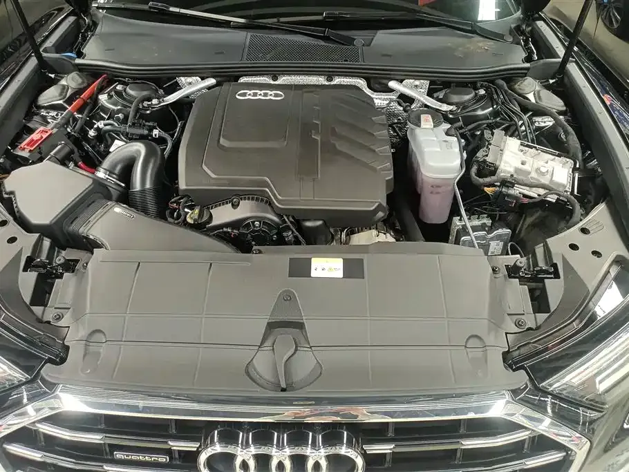 Audi A6L 2023 из CN, фото 10
