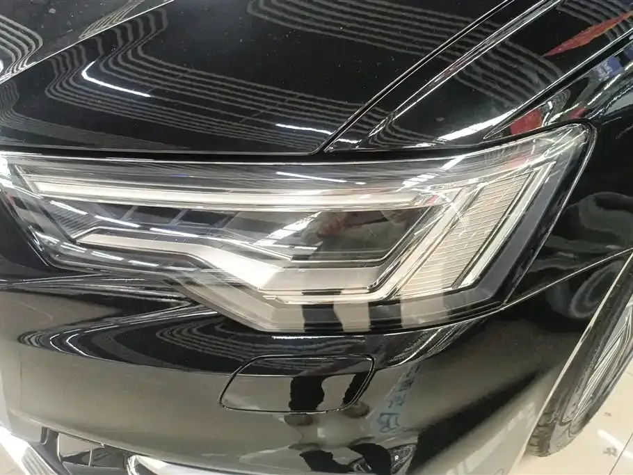 Audi A6L 2023 из CN, фото 9