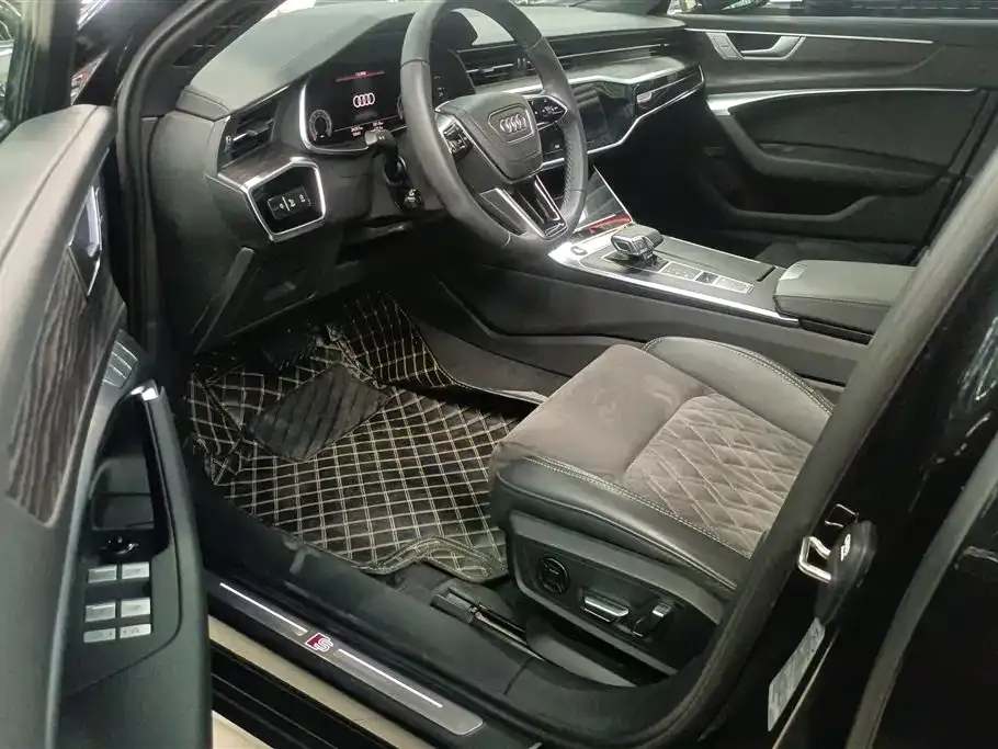 Audi A6L 2023 из CN, фото 4