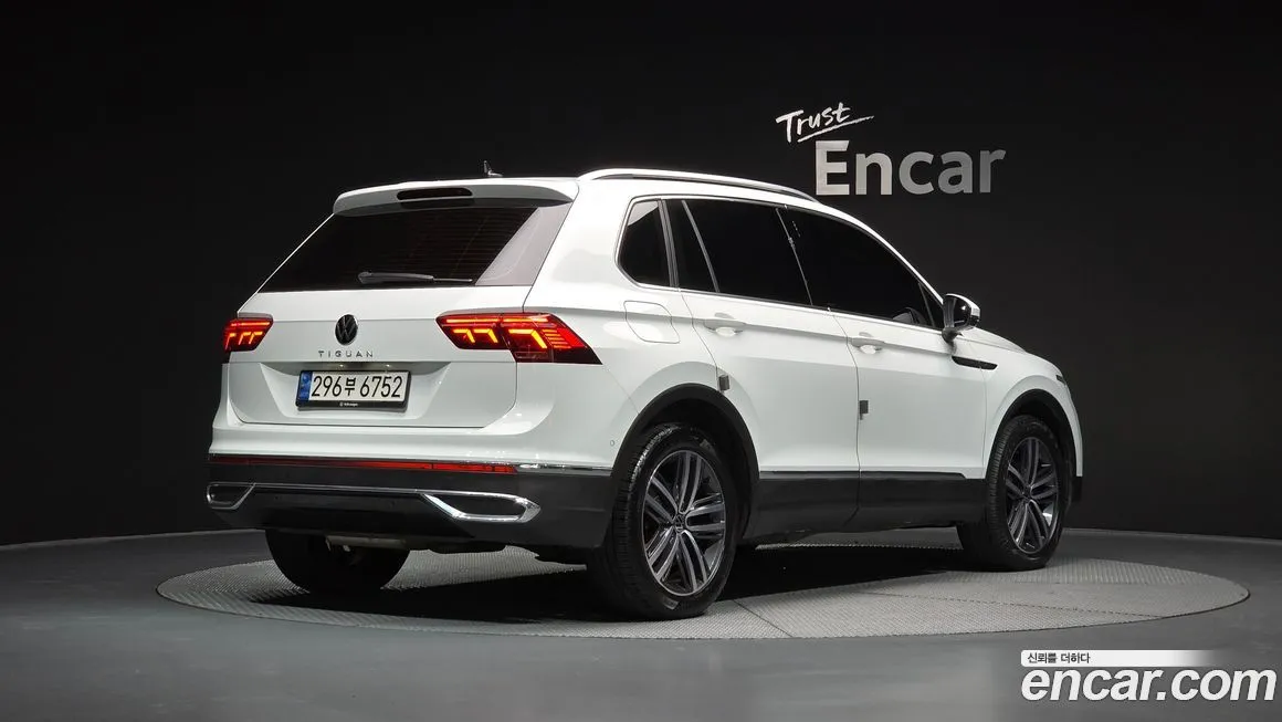 Volkswagen Tiguan — фото 2