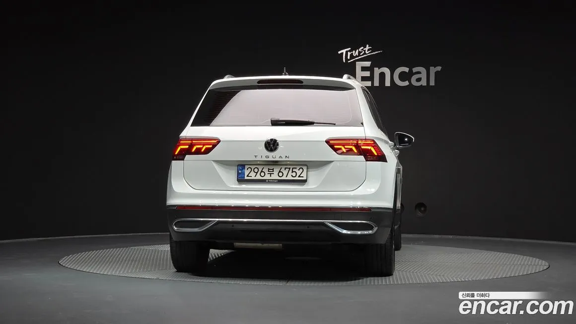 Volkswagen Tiguan — фото 4