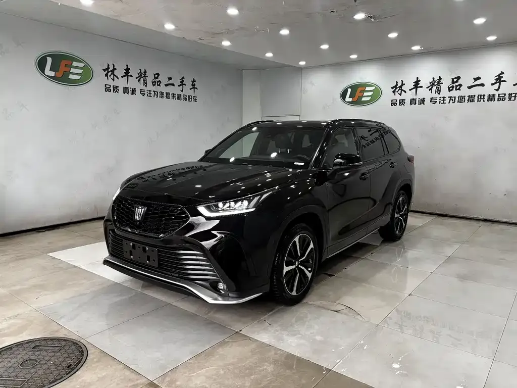 Toyota Crown Kluger