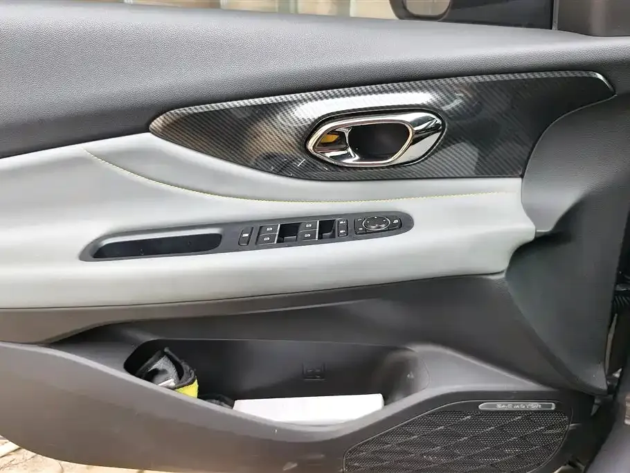 GAC Motor Shadow Leopard — фото 10