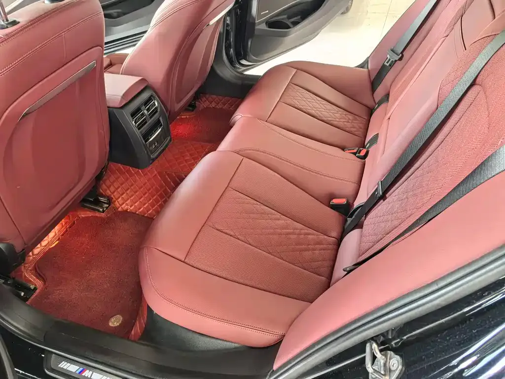 BMW 3 Series 2023 из CN, фото 6