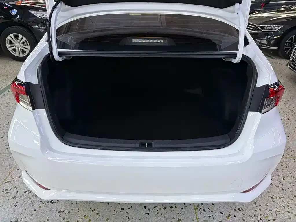 Toyota Corolla 2022 из CN, фото 3