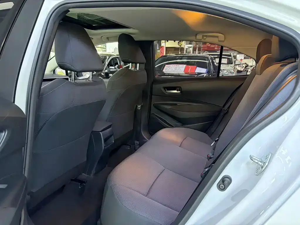 Toyota Corolla 2022 из CN, фото 2