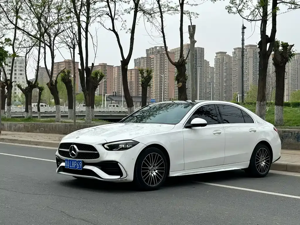 Mercedes-Benz C-Class — фото 1