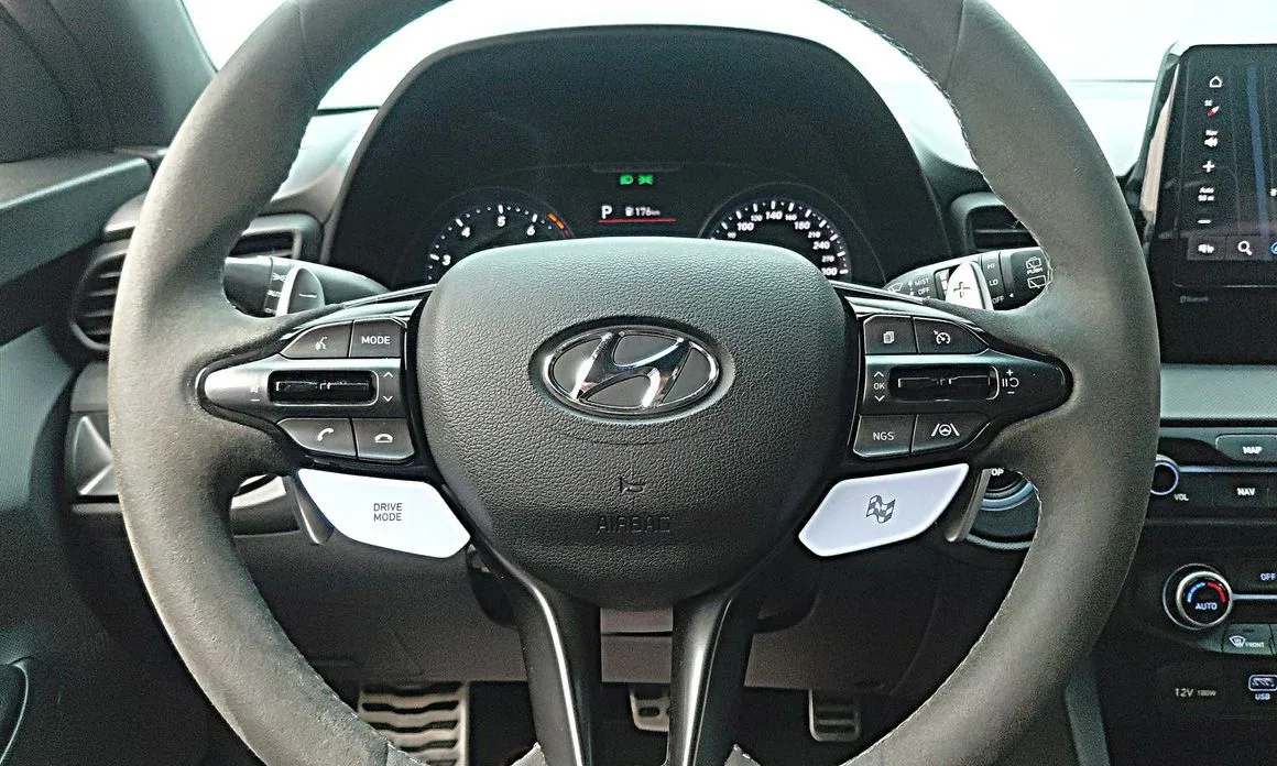 Hyundai Veloster 2021 из KR, фото 5