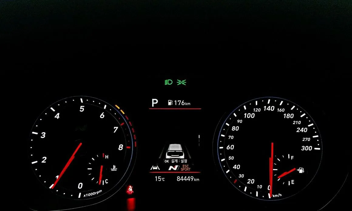 Hyundai Veloster 2021 из KR, фото 2