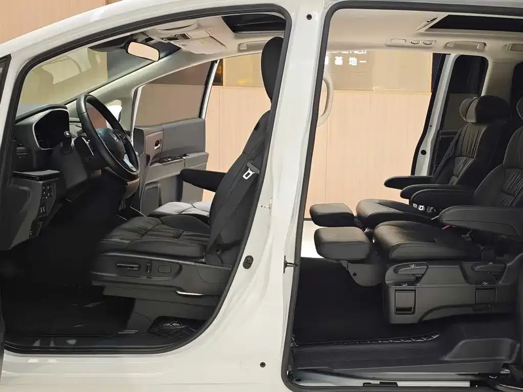 Honda Odyssey 2024 из CN, фото 2