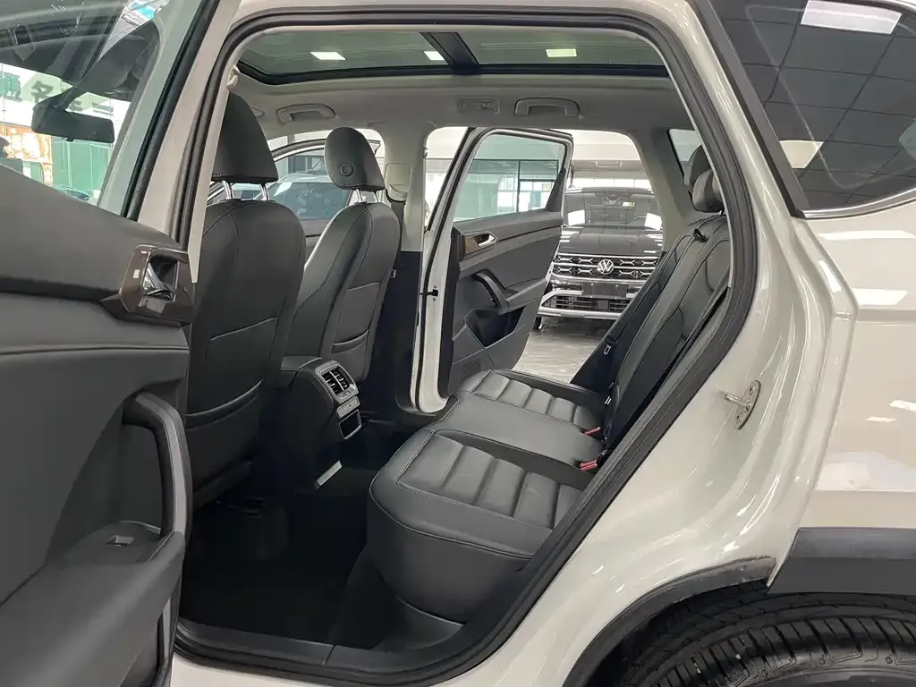 Volkswagen Tharu 2022 из CN, фото 5