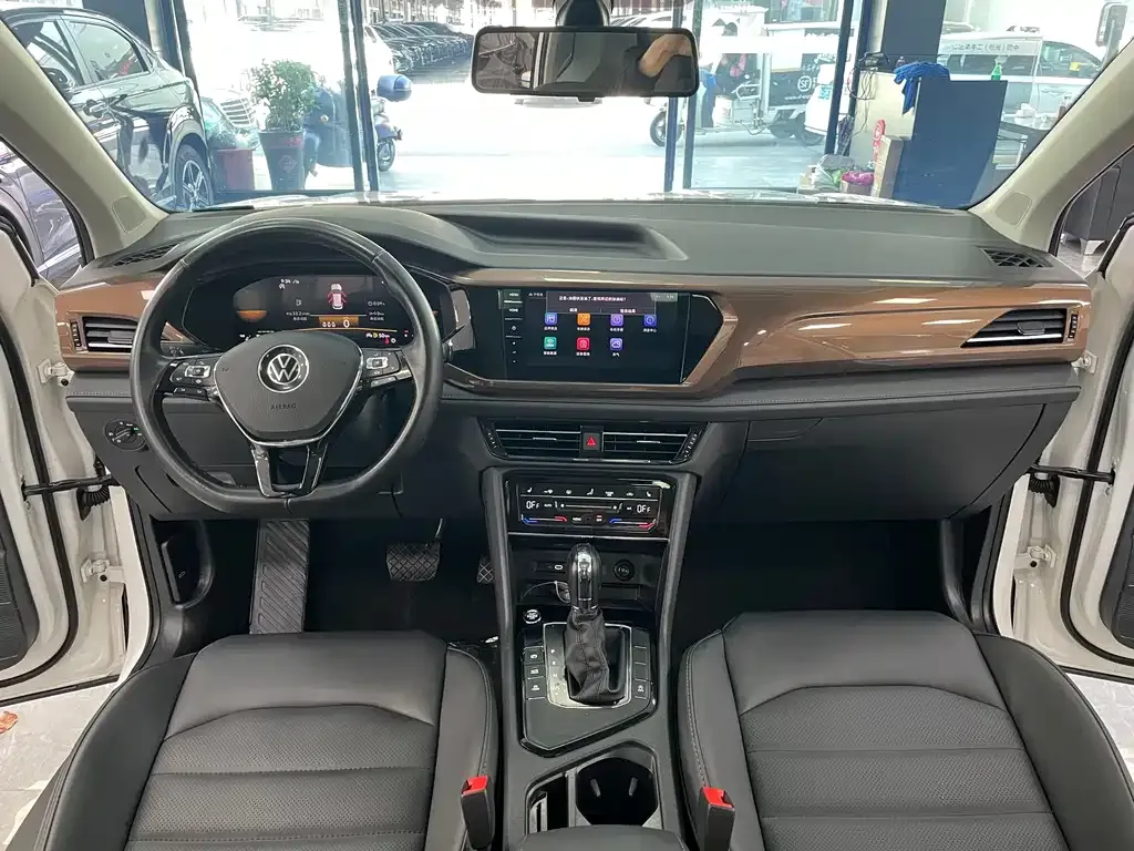 Volkswagen Tharu 2022 из CN, фото 6
