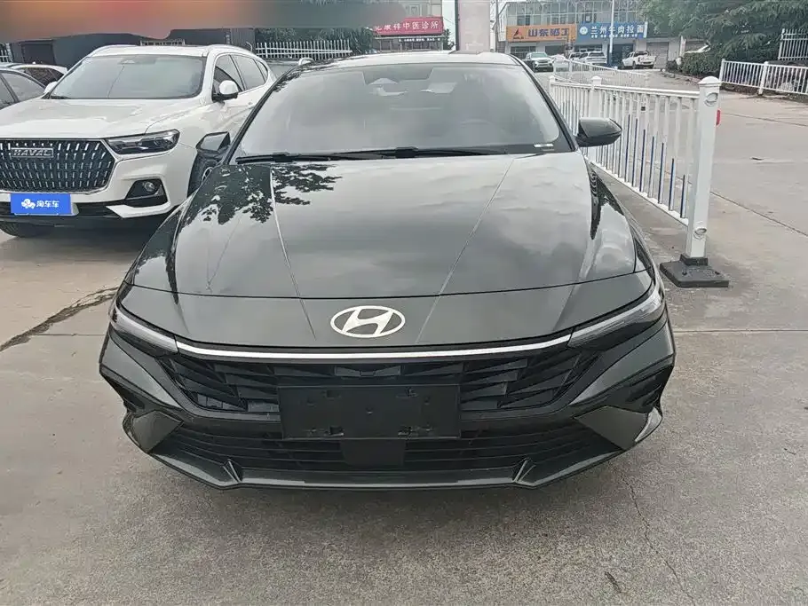 Hyundai Elantra — фото 3