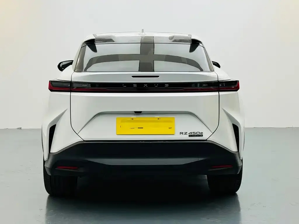 Lexus RZ — фото 2