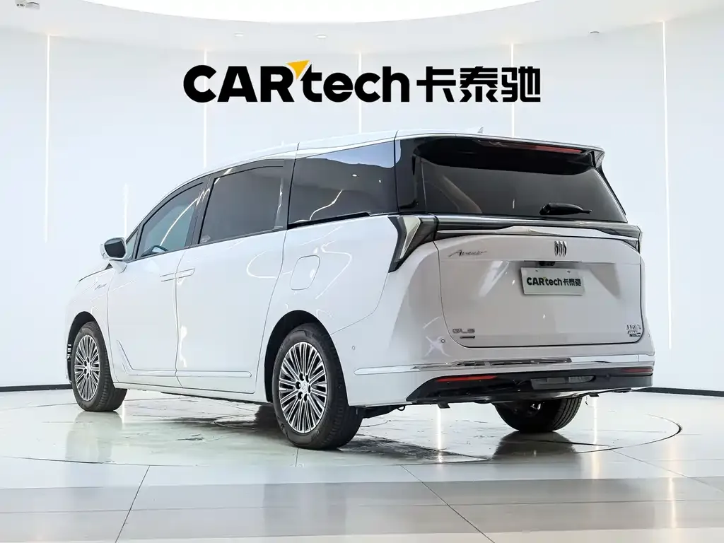 Buick GL8 Hybrid — фото 2