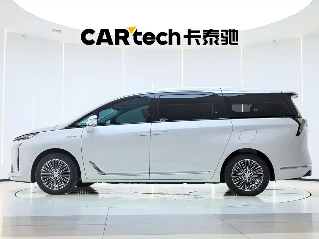 Buick GL8 Hybrid — фото 4