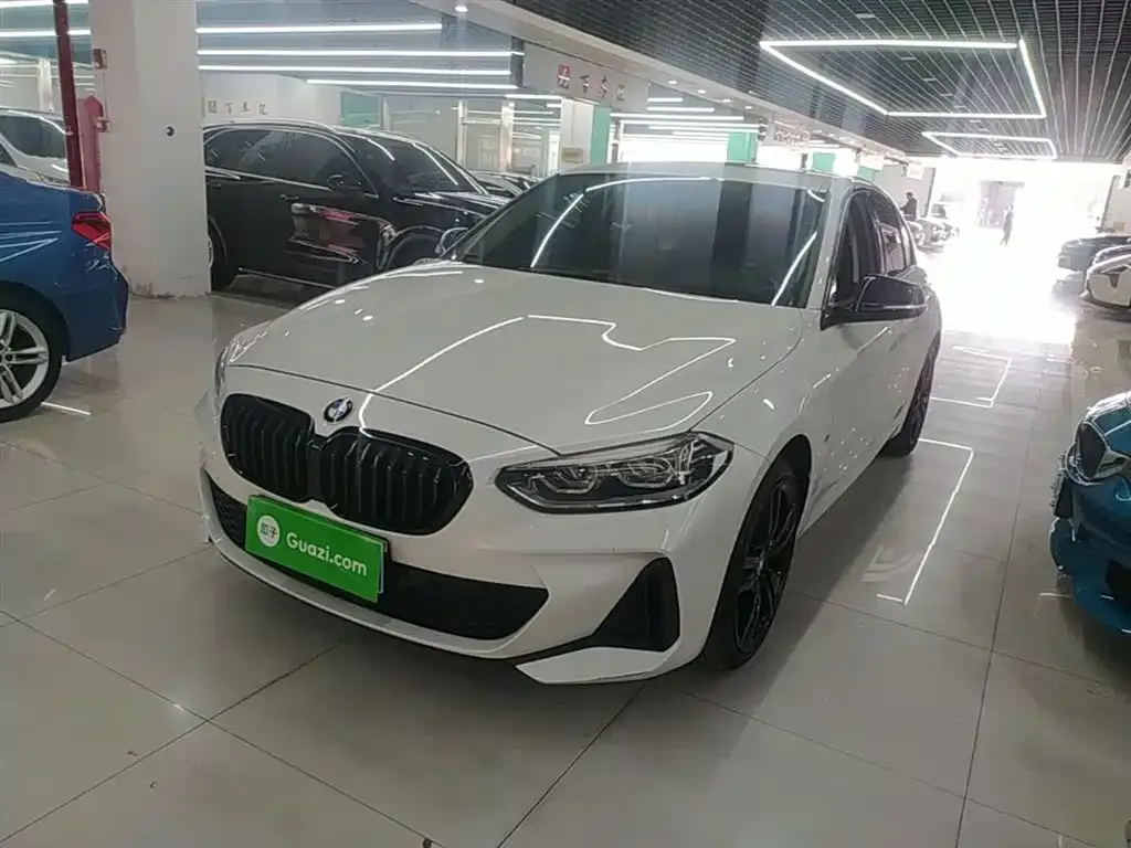 BMW 1 Series — фото 1