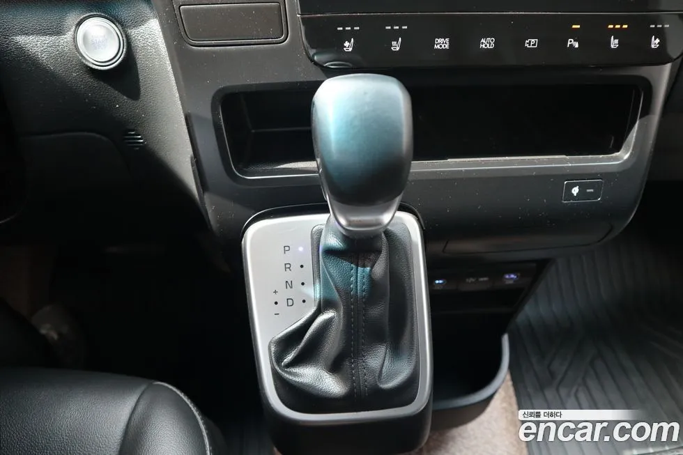 Hyundai Staria 2025 из KR, фото 7