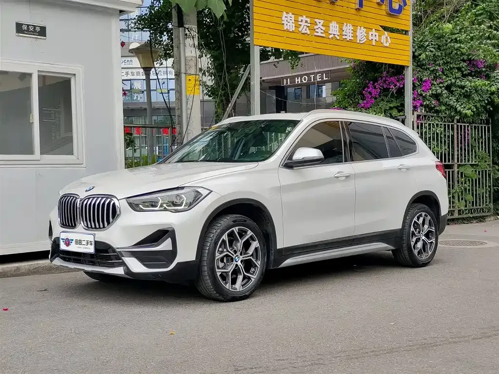 BMW X1 — фото 1