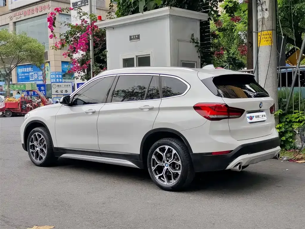 BMW X1 — фото 10