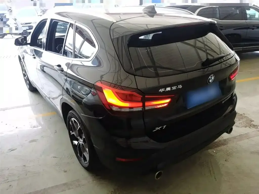 BMW X1 — фото 10