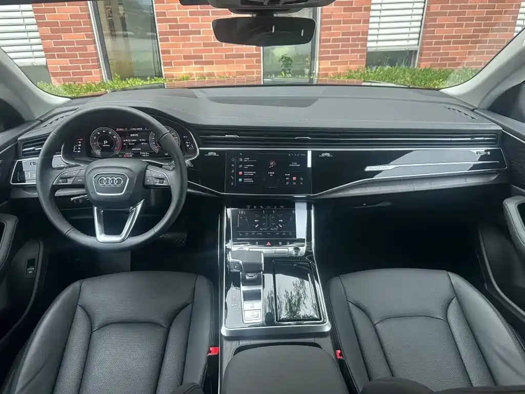 Audi Q8 — фото 4