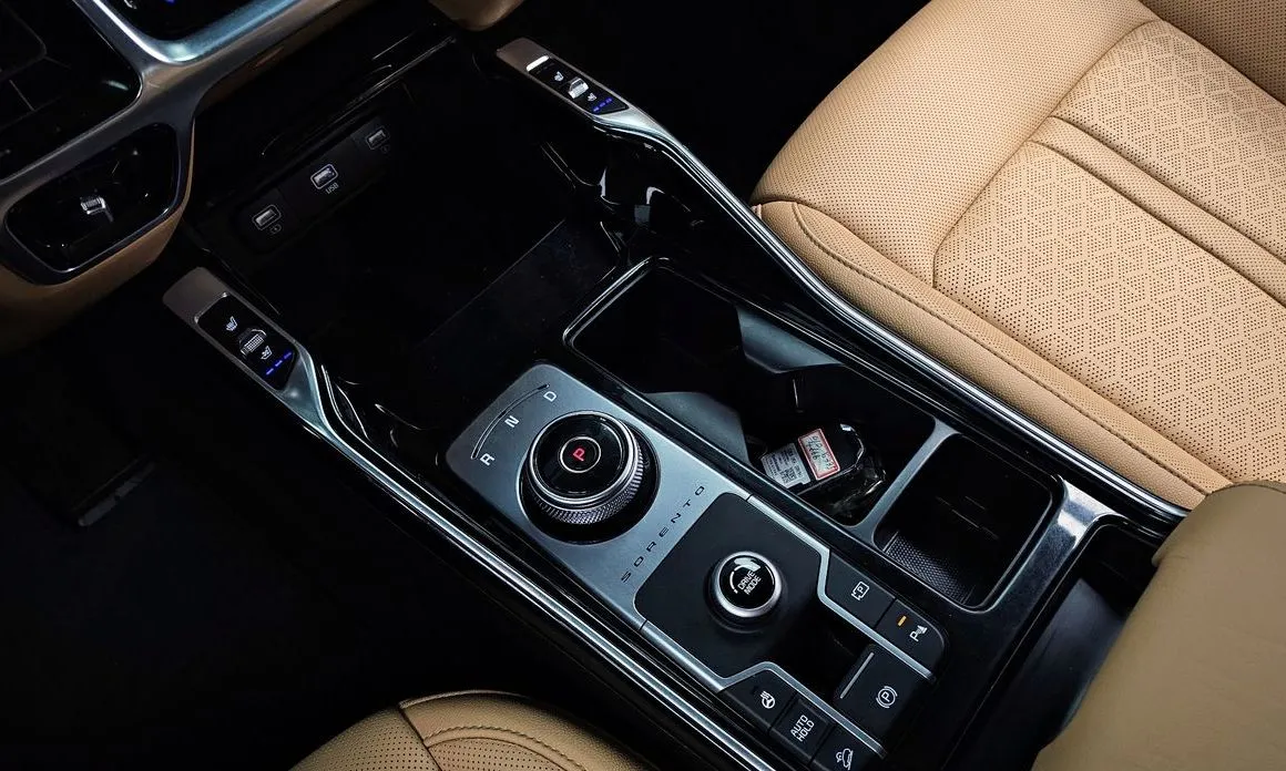 Kia Sorento — фото 8