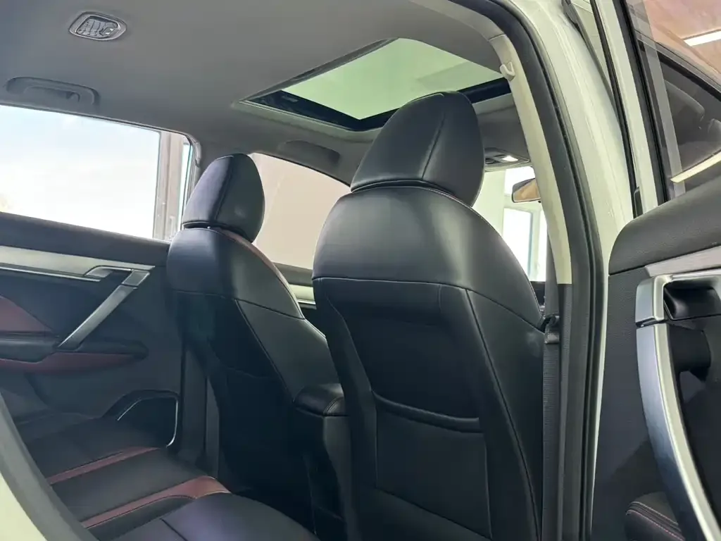 Geely Binyue 2022 из CN, фото 2
