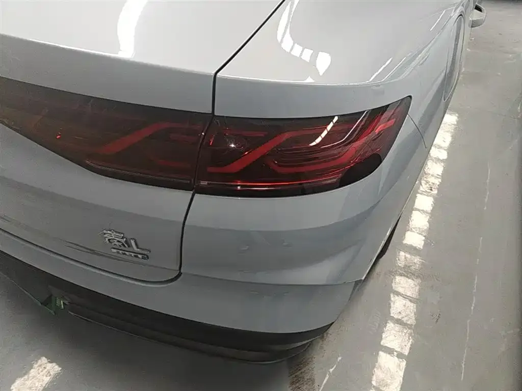BYD Qin L — фото 2