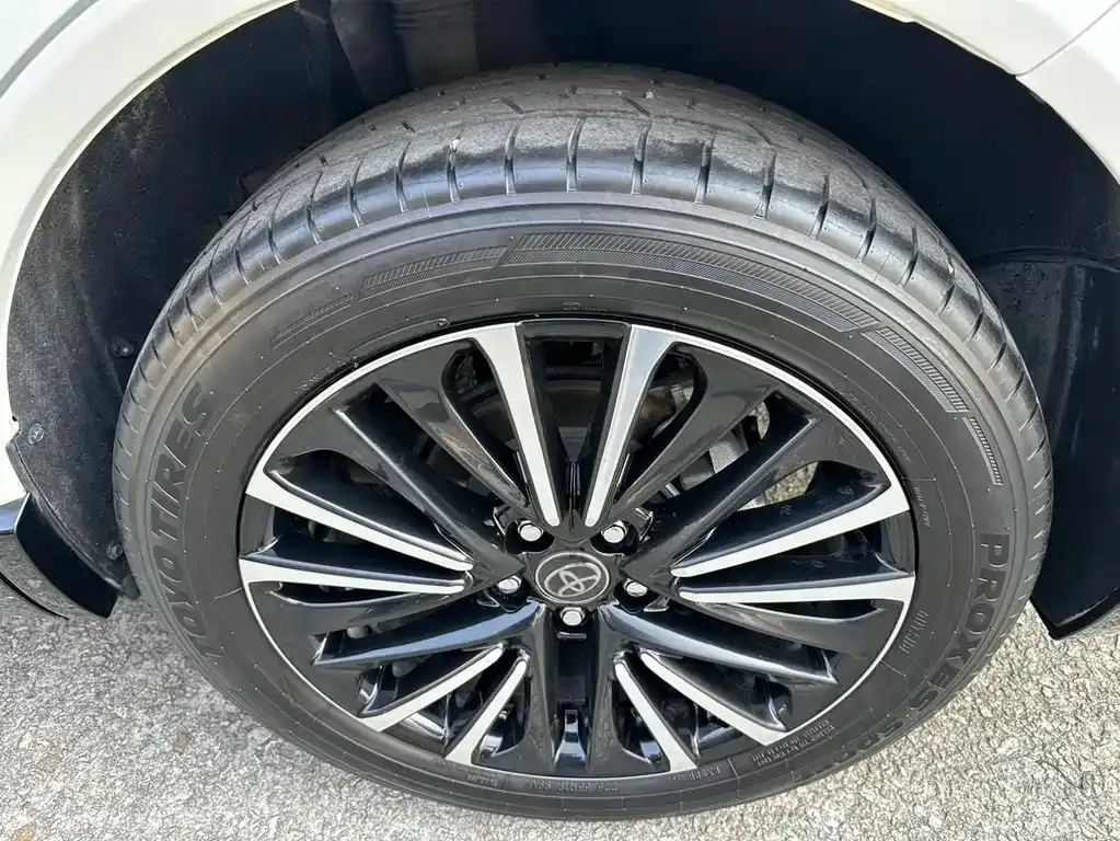 Toyota Venza 2023 из CN, фото 9