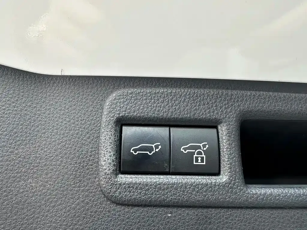 Toyota Venza 2023 из CN, фото 7