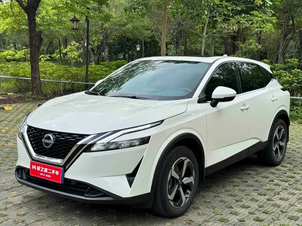 Nissan Qashqai — фото 1