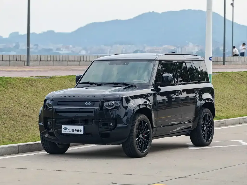 Land Rover Defender 2023 из CN, фото 1