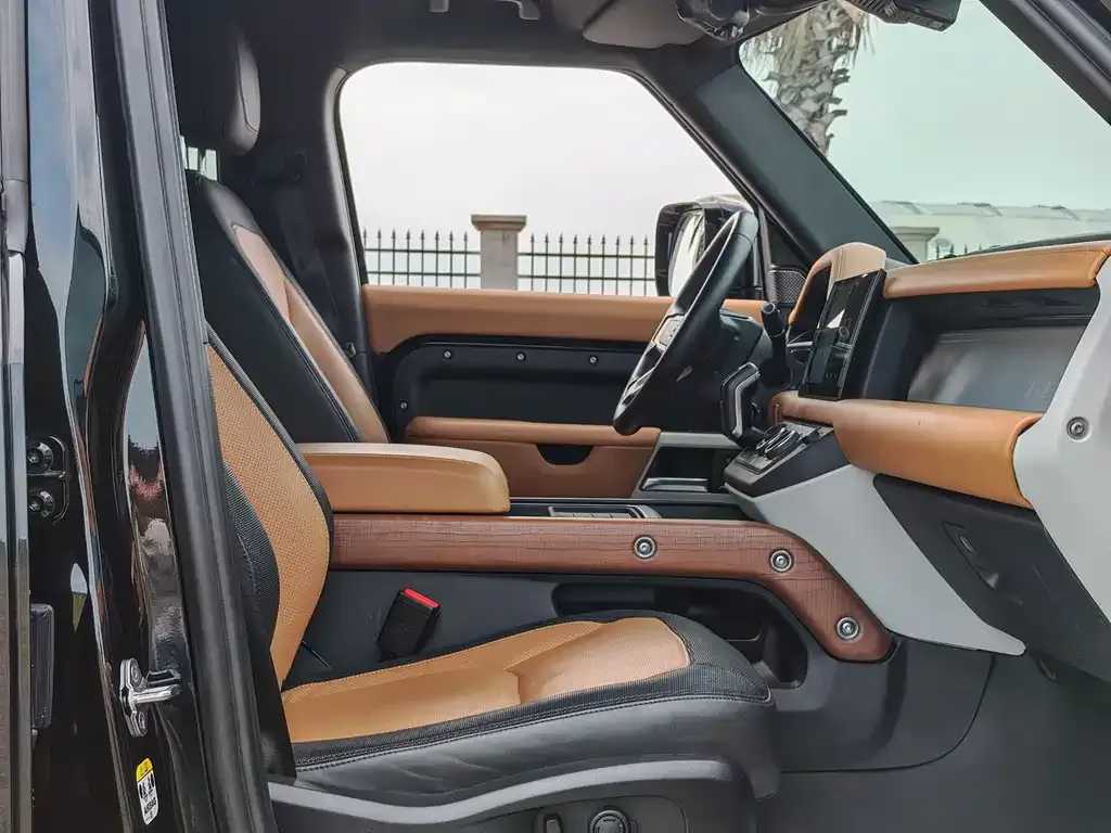 Land Rover Defender 2023 из CN, фото 5