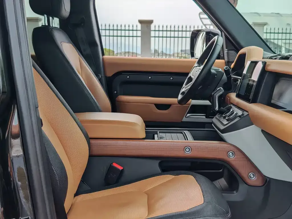 Land Rover Defender 2023 из CN, фото 4