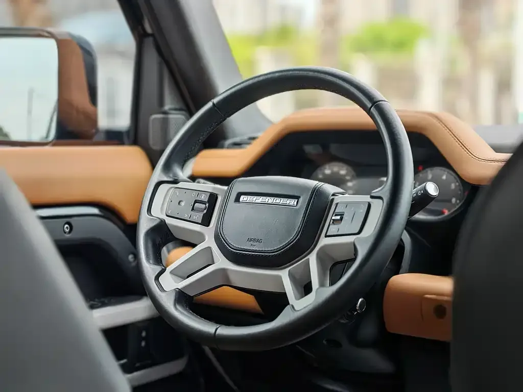 Land Rover Defender 2023 из CN, фото 2