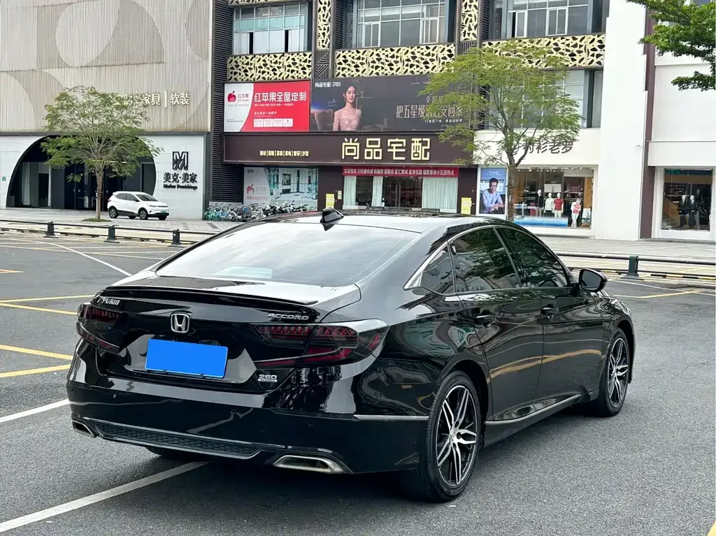 Honda Accord — фото 9