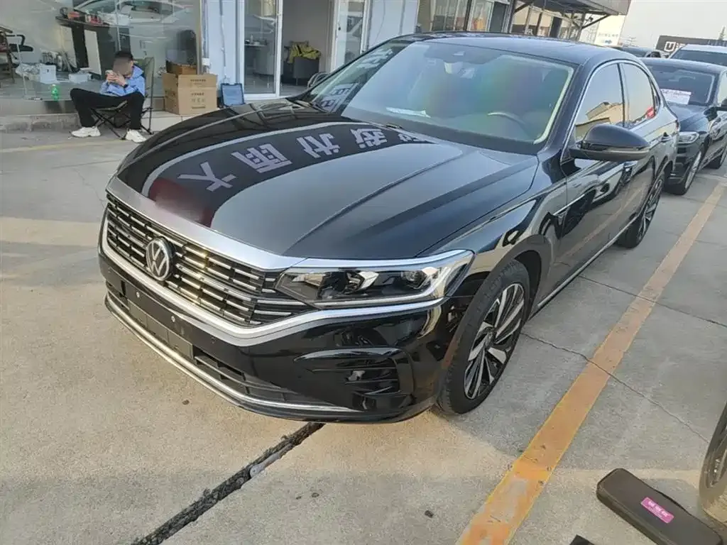 Volkswagen Passat — фото 1