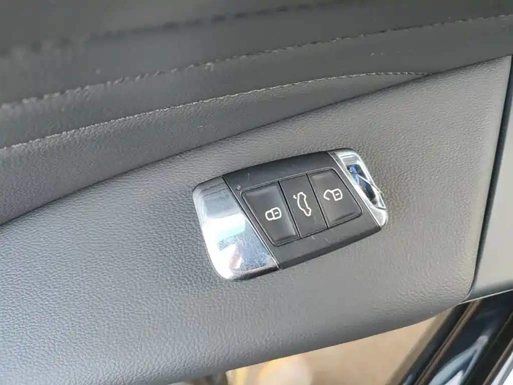 Volkswagen Passat — фото 8