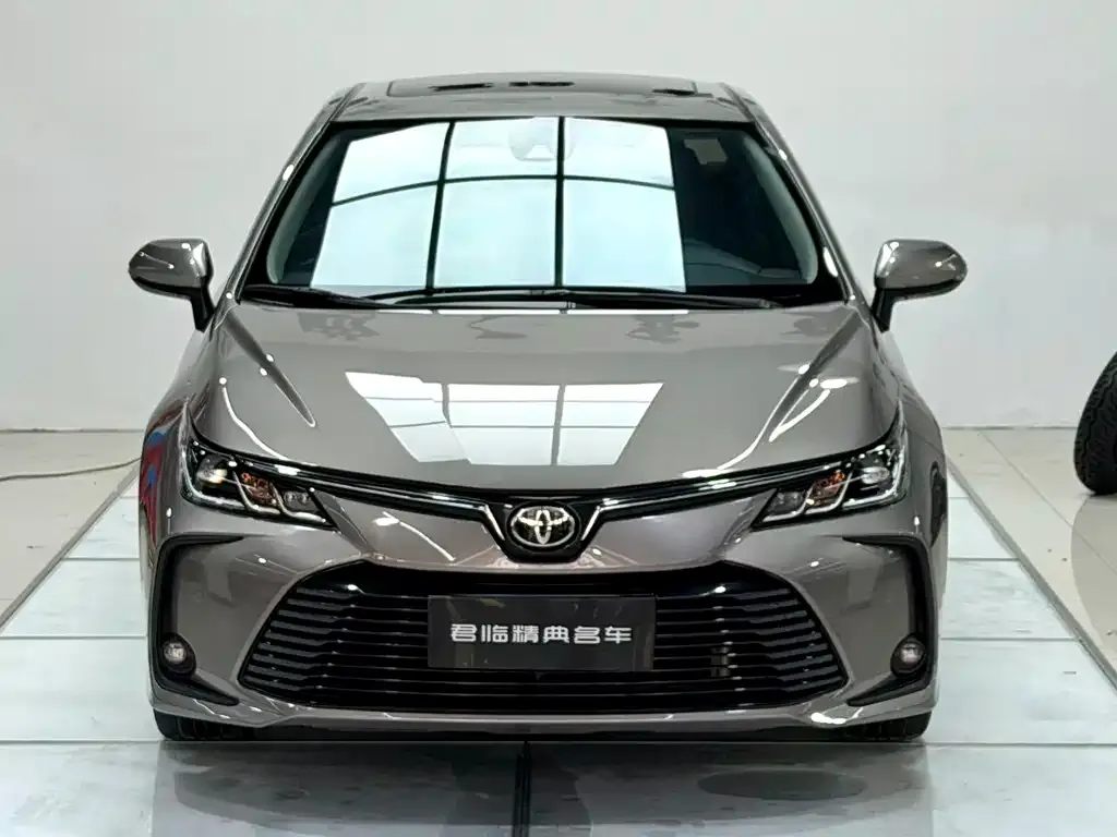Toyota Corolla — фото 2